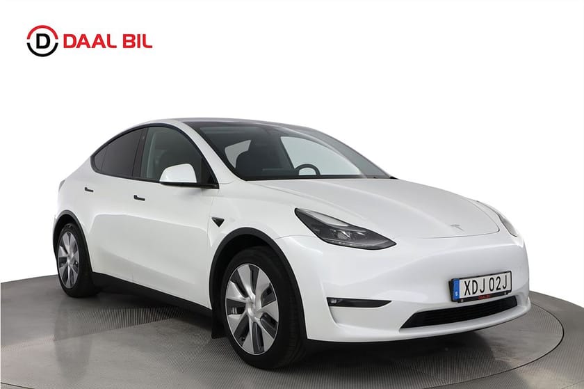 Bild 3 av Tesla Model Y Long Range AWD 77 kWh 514HK AUTOPILOT DRAG B-KAM PANO