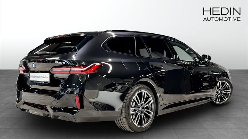 Bild 2 av BMW 530e xDrive Touring M sport Active Edt Drag Backkamera