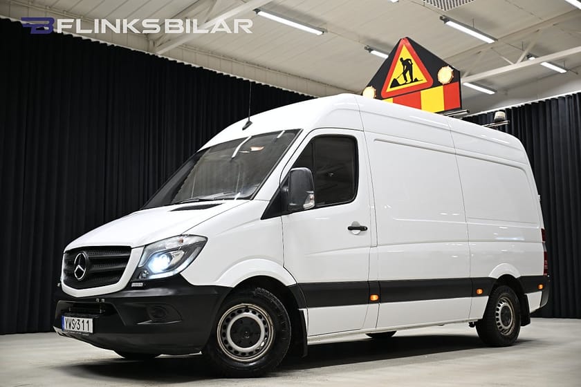 Bild 1 av Mercedes-Benz Sprinter 316 BlueTEC Skåpbil 7G-Tronic 163HK Automat|Xenon|3.5ton-drag|SeUtr!!