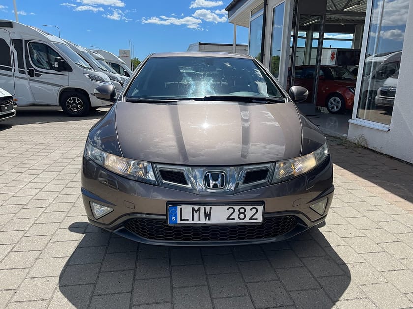 Bild 2 av Honda Civic 5-dörrar 1.8 i-VTEC Sport 140 hk