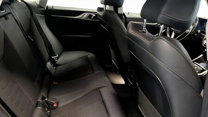 Bild 5 av BMW i4 eDrive40 Gran Coupé HiFi Drag Svankstöd