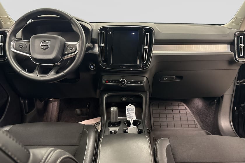 Bild 5 av Volvo XC40 T3 FWD aut Momentum Advanced Edt