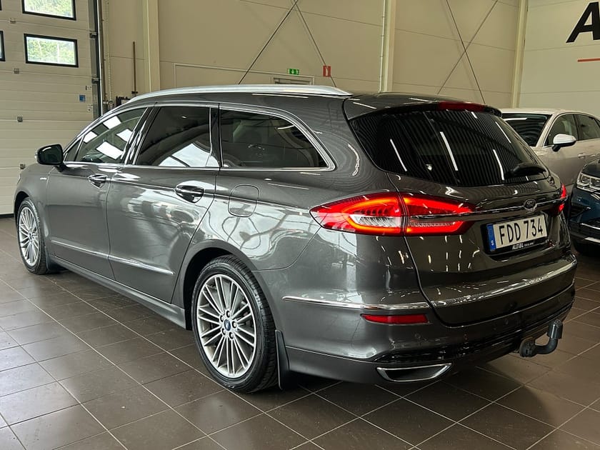 Bild 4 av Ford Mondeo Kombi 2.0TDCi AWD AUT VIGNALE Värmare/Kamera/Drag/Pano/Skinn