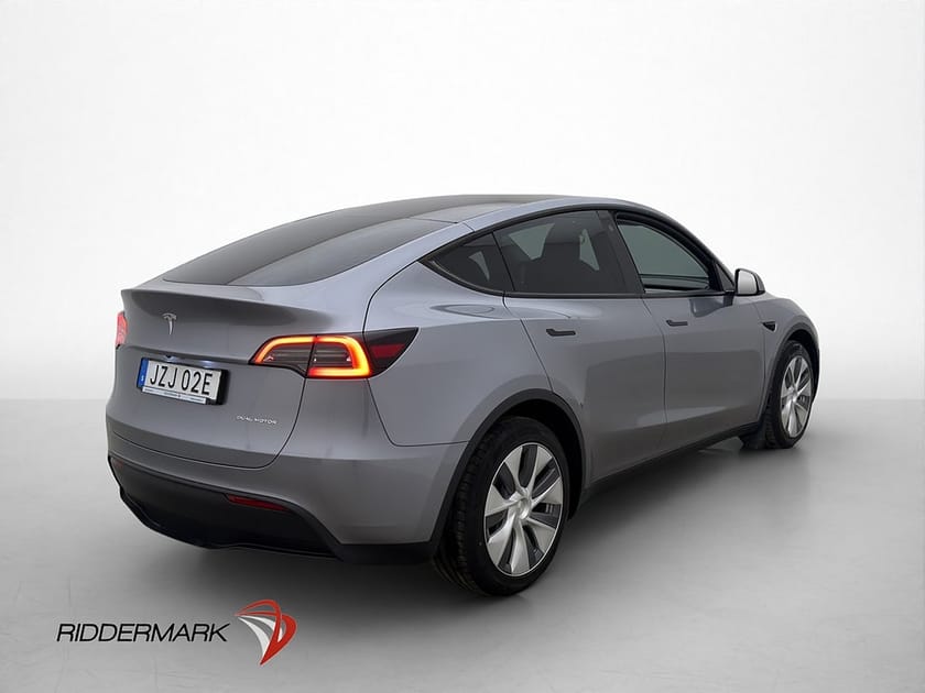 Bild 5 av Tesla Model Y Long Range AWD Pano AP Svensksåld MOMS