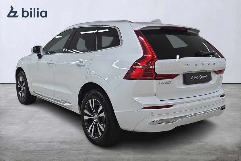 Bild 4 av Volvo XC60 Recharge T6 Core Edition /Panorama/Kamera/Keyless