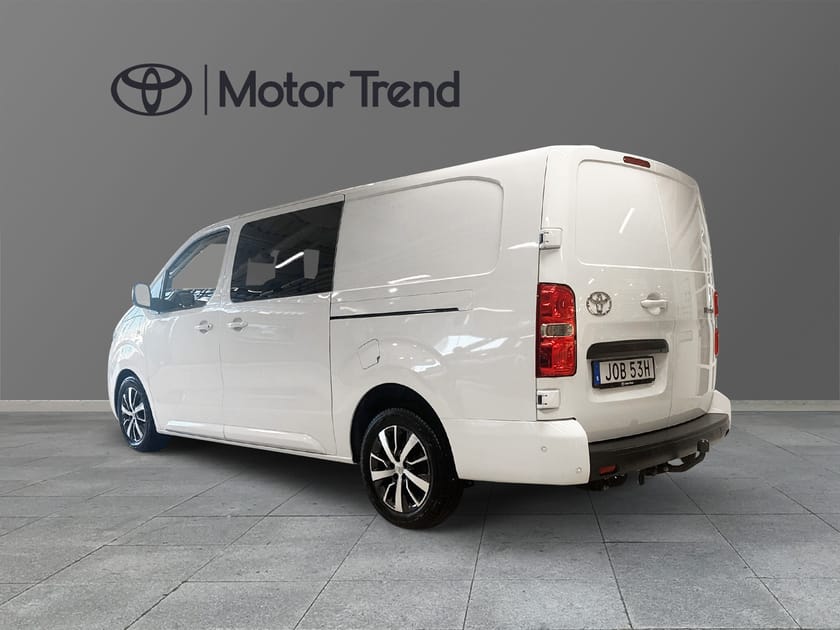 Bild 2 av Toyota Proace Crew Van L2 LONG DUBBELHYTT 2,0D 145 HK AUTO PROFESSION