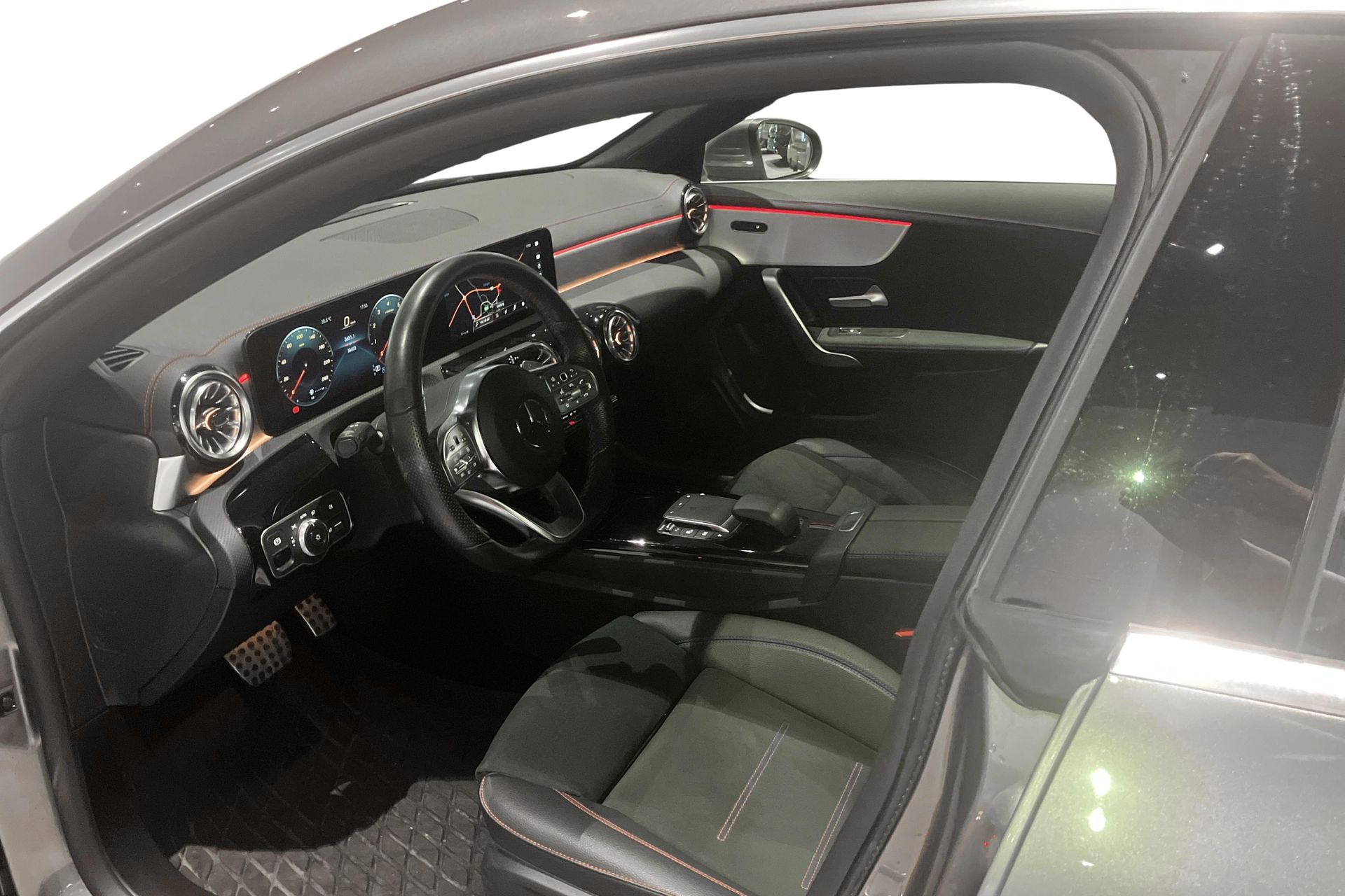 Mercedes-Benz CLA 200 2023, bild 6/10