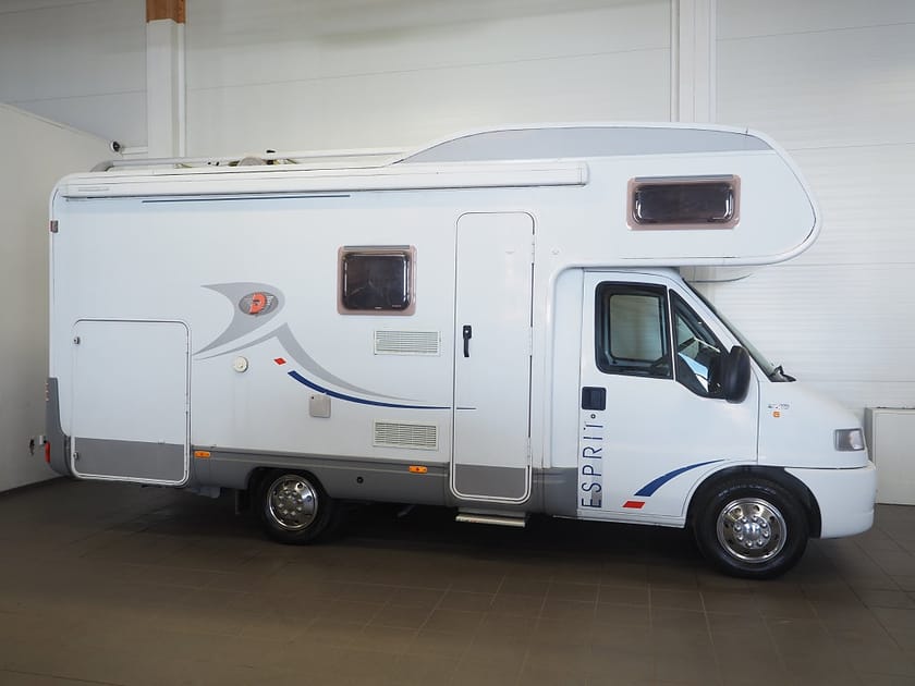 Bild 2 av Dethleffs Campervan Fiat A 5881 GDS-bil I ALDE I B-körkort I 6 Bälten | Stora motorn