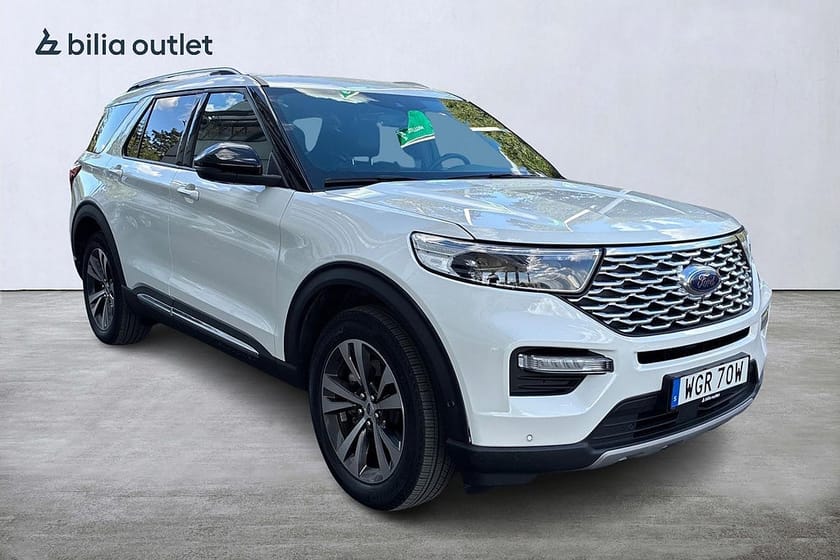 Bild 3 av Ford Explorer Plug-In Hybrid Platinum 7-sits Panorama B&O Drag 360kam