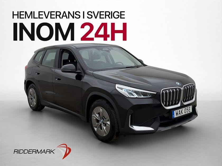 Bild 1 av BMW iX1 xDrive30 xDrive 306hk Cockpit Moms CarPlay Navi Drag