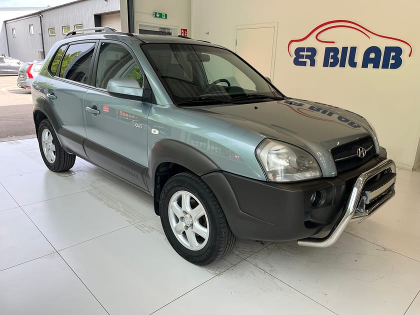 Bild 2 av Hyundai Tucson Riktigt fin för sin ålder, låga mil, AC fungerar