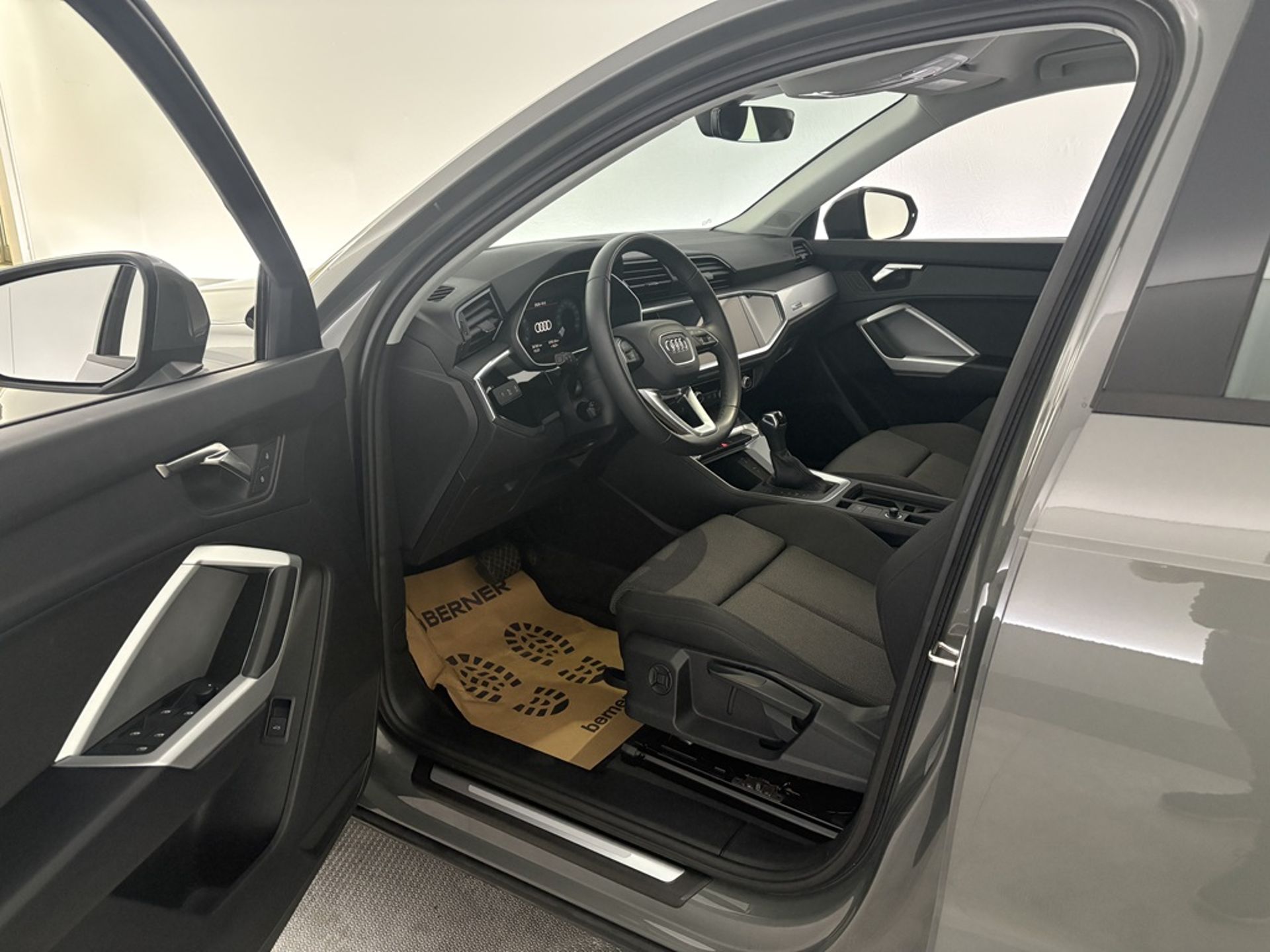 Audi Q3 35 TFSI 2025, bild 7/10