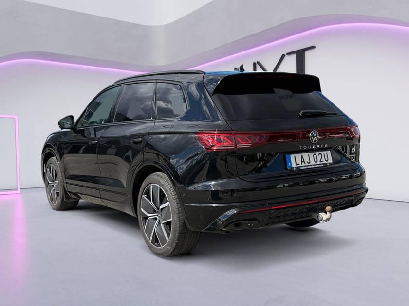 Bild 3 av Volkswagen Touareg R eHybrid 462hk/SoV/Luftfjädring/Pano/Nightvision/Massage