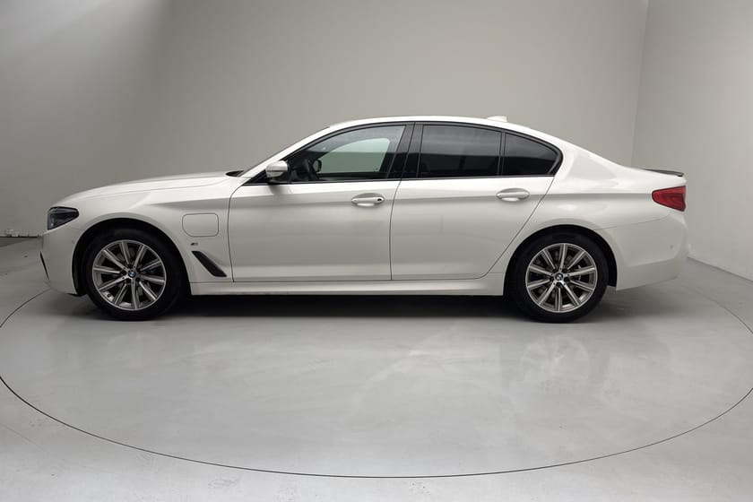 Bild 2 av BMW 530e xDrive iPerformance Sedan 530 252hk M Sport