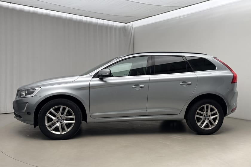 Bild 2 av Volvo XC60 D4 AWD (190hk) Classic Momentum GPS