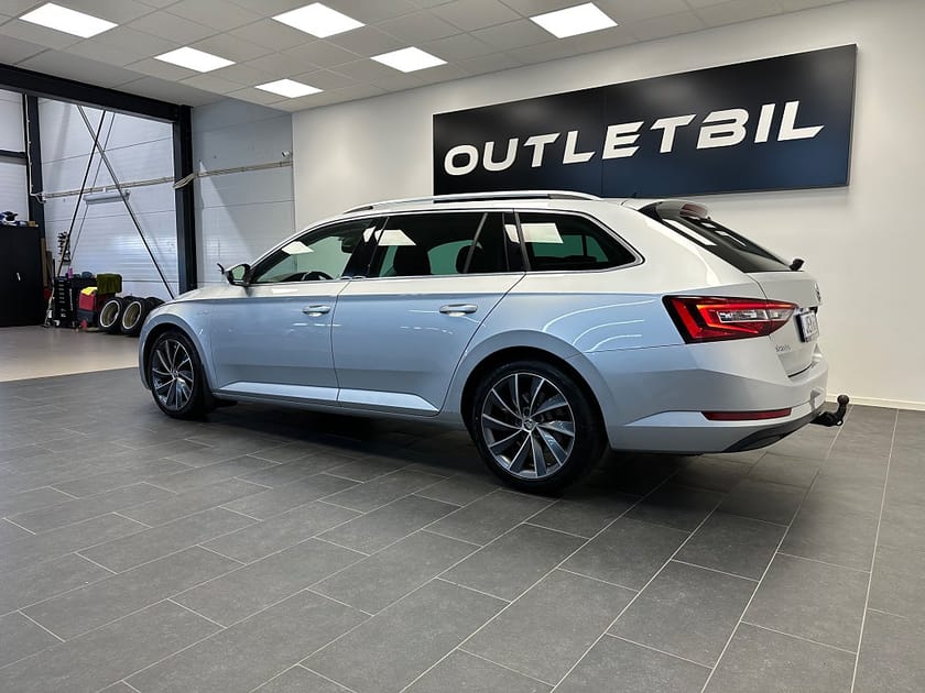 Bild 4 av Škoda Superb Kombi Skoda 2.0 TDI 4x4 Business Edition, L&K Navi Värmare