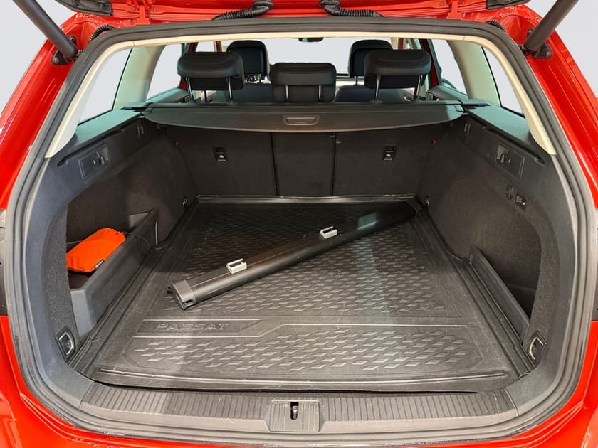Bild 2 av Volkswagen Passat Alltrack TDI 190 DSG Backkamera/Värmare/Vinterhjul