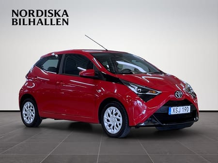 Toyota Aygo 5-dörrar 1.0 VVT-i X-PLAY Apple Car Värmare Backkamera