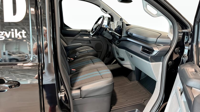 Bild 3 av Ford E-Transit Custom 340 AWD Sport 218HK / 308KM räckvidd/ Demobil Uppsala