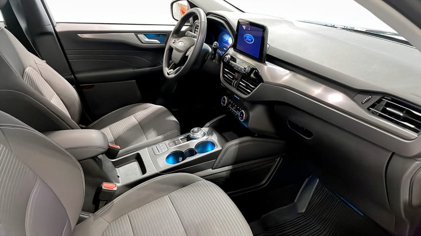 Bild 3 av Ford Kuga Plug-In Hybrid 2.5 FWD 225HK Titanium B-Kamera