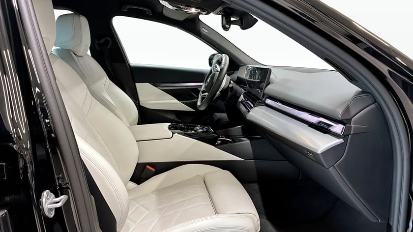 Bild 3 av BMW 530e xDrive Touring M sport Drag Navi Kamera H/K