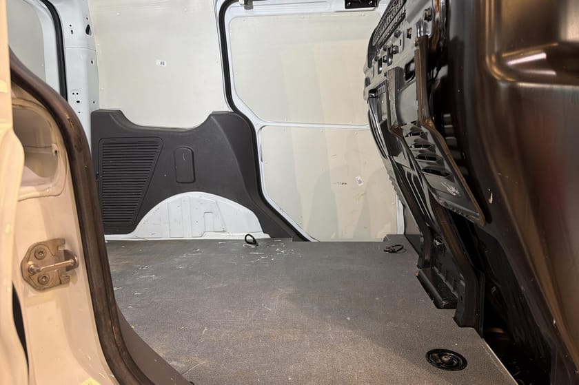 Bild 5 av Ford Transit Connect 220 1.5 EcoBlue 100hk D-Värmare 3-Sits