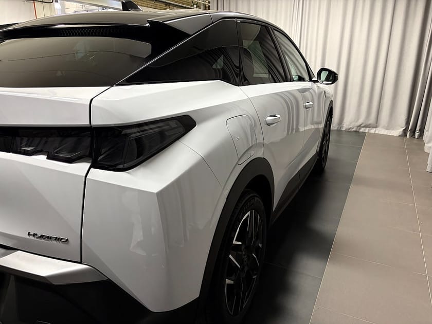 Bild 4 av Peugeot 3008 Hybrid 145 GT AUT Inkl. Vinterhjul