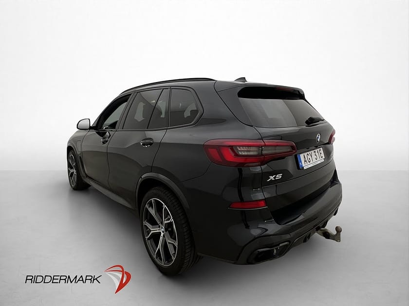 Bild 4 av BMW X5 xDrive45e iPerformance Ultimate Sky B&W HUD Luftfjäd 360° Massage
