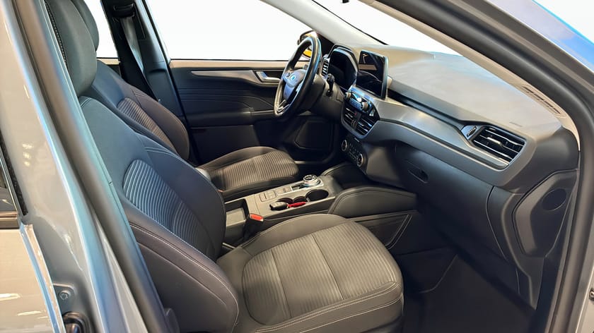 Bild 3 av Ford Kuga Plug-In Hybrid TITANIUM 225HK Privatleasing från 3995:-