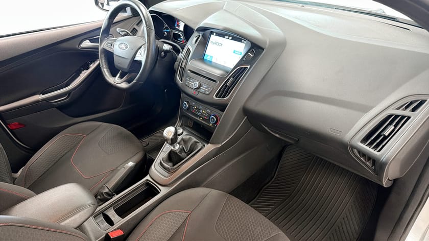 Bild 3 av Ford Focus Kombi 1.0 EcoBoost Manuell