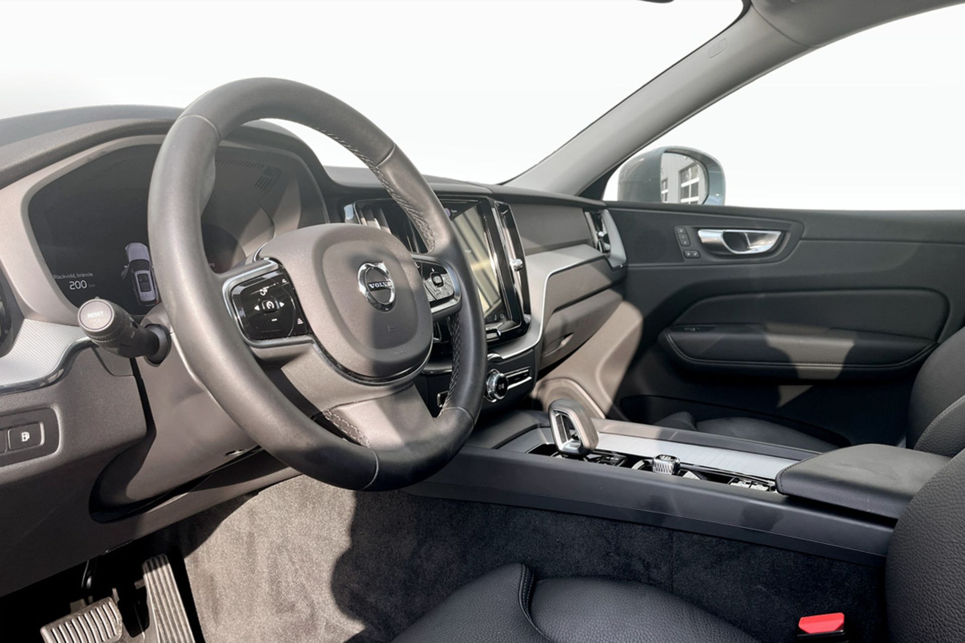 Volvo XC60 T6 Plug-In Hybrid AWD 2025, bild 5/9