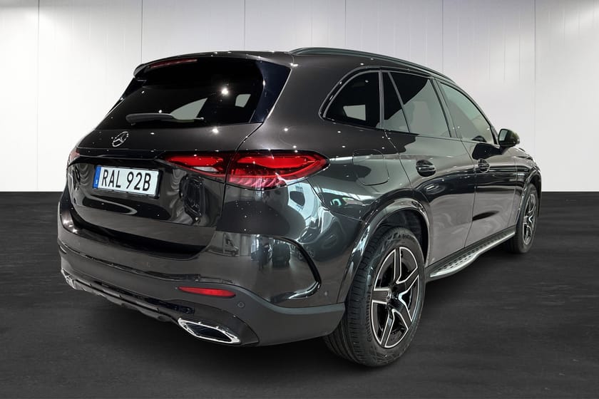 Bild 4 av Mercedes-Benz GLC 300 e 4MATIC AMG Line Panorma Drag