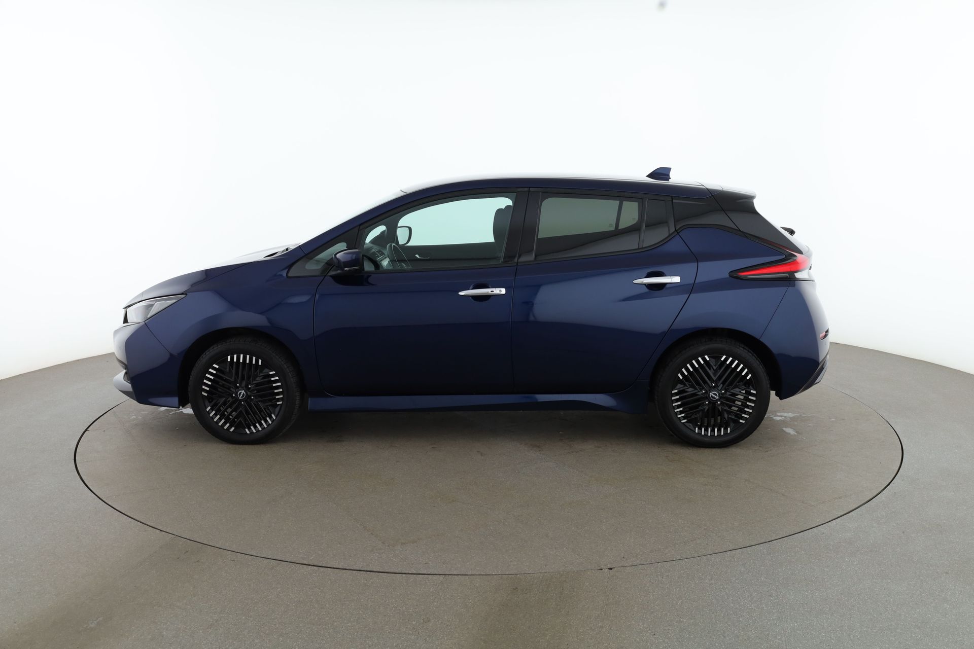 Nissan Leaf N-Connecta / 360 2024, bild 2/10