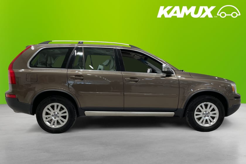 Bild 2 av Volvo XC90 7-seater D5 AWD R-Design 7-Sits Taklucka HiFi Värmare Drag Facelift