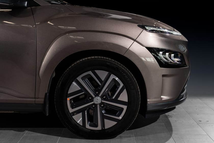 Bilde 5 av Hyundai Kona Electric 64 kWh LongRange 484km Premium 1-eier Norsk Forvarme App Skinn