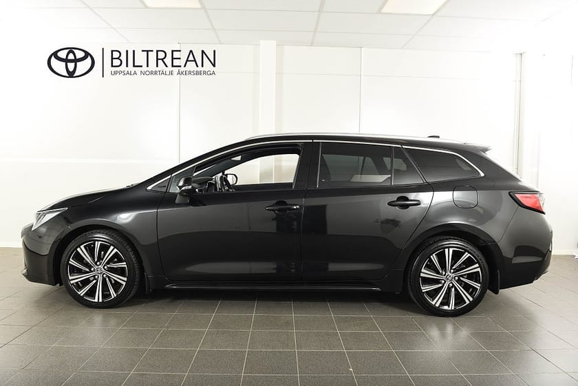 Bild 3 av Toyota Corolla Touring Sports Hybrid Kombi 1,8 Elhybrid Style Backkamera Carplay