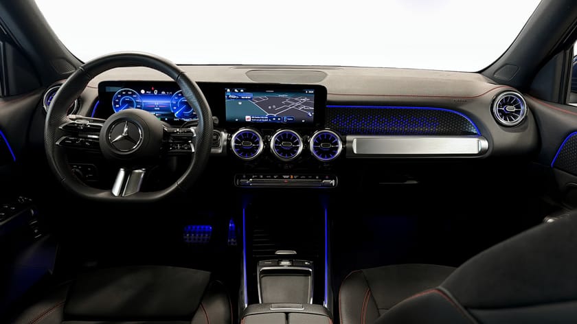 Bild 4 av Mercedes-Benz EQB 250+ AMG Line Advanced 7-Sits Pano Navi Värmare