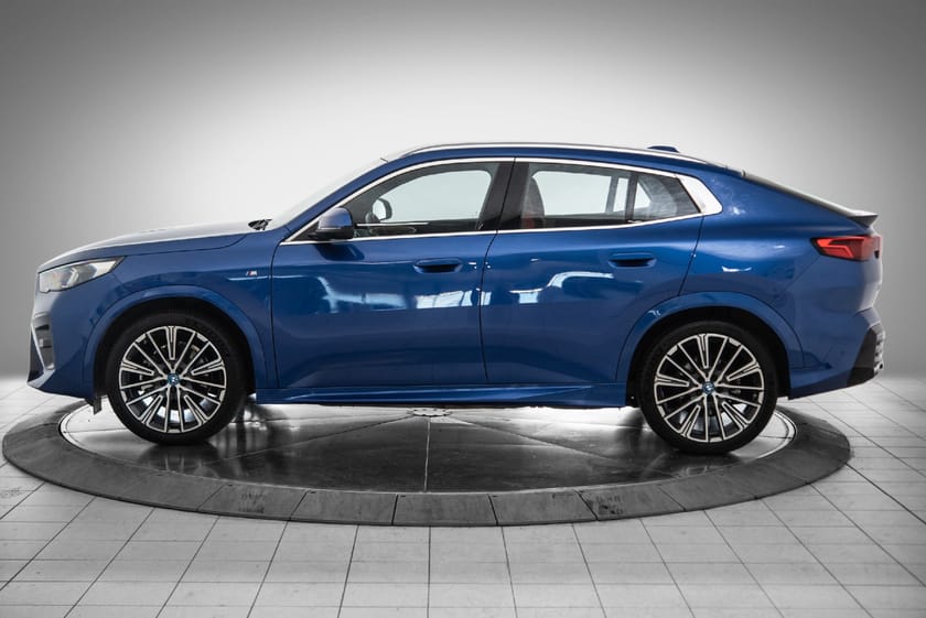 Bilde 2 av BMW iX2 xDrive30 Fully Charged Premium E.(K)
