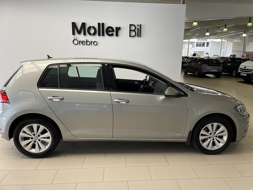 Bild 3 av Volkswagen Golf 1.0 TSI 110 hK 5-Dörr