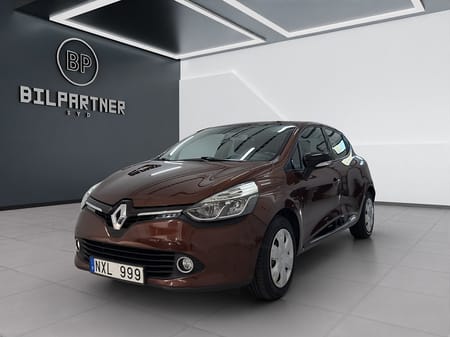 Renault Clio 1.2/Ny Besiktad/Ny Servad/S+V-Däck/Kamrem Bytt