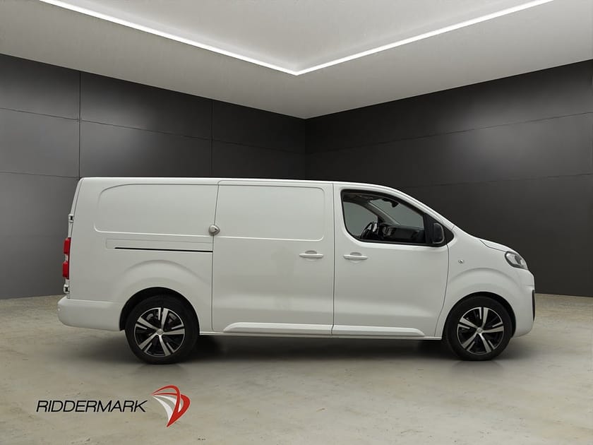 Bild 2 av Citroën Jumpy Van IP L3 Värmare Drag Kamera V-Inredd CARPLAY Moms