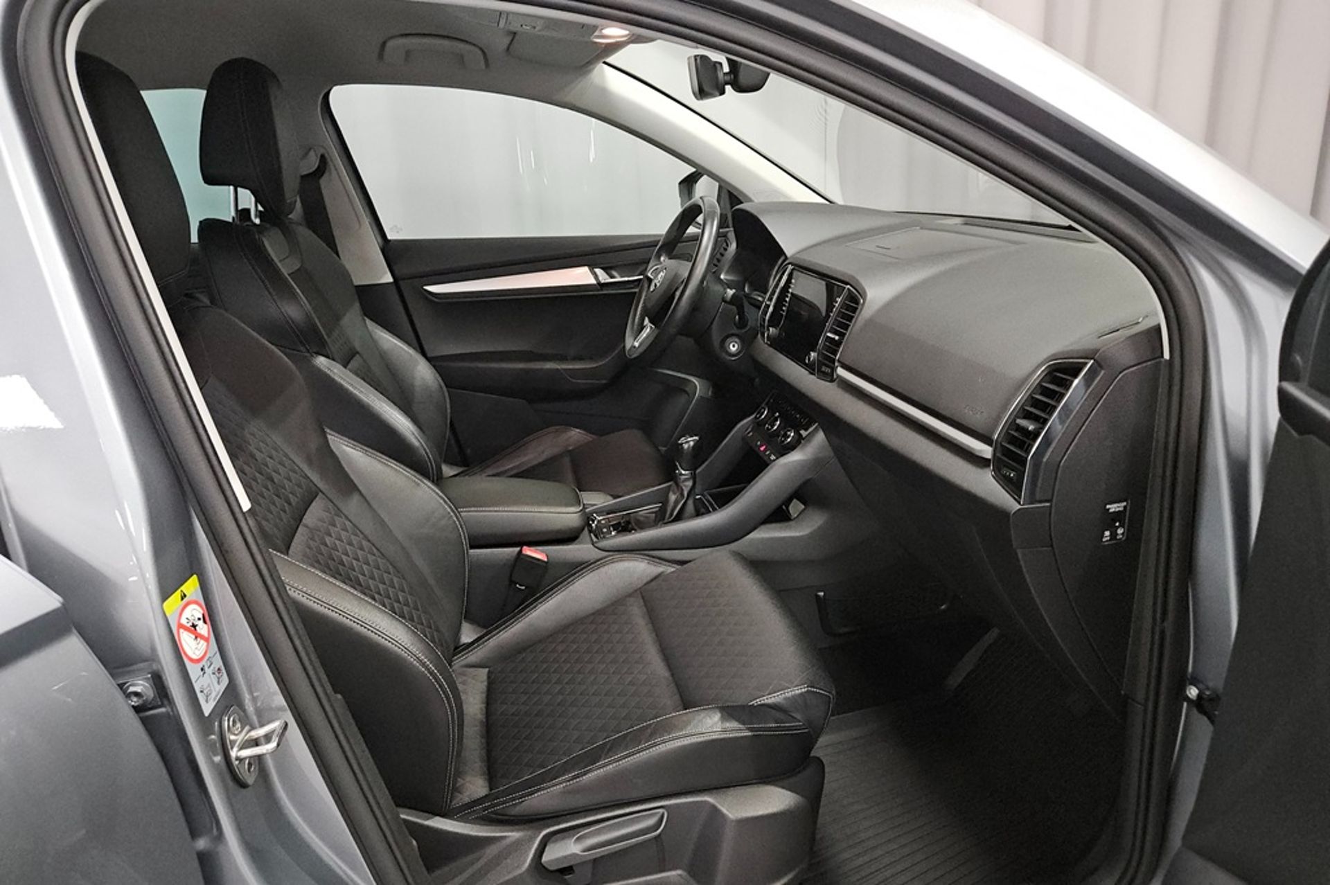 Skoda Karoq 2020, photo 5/9