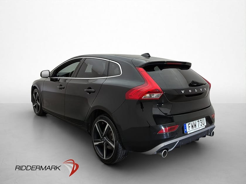 Bild 5 av Volvo V40 D3 R-Design Taklucka Skinn BLIS Keyless Adapt-fart
