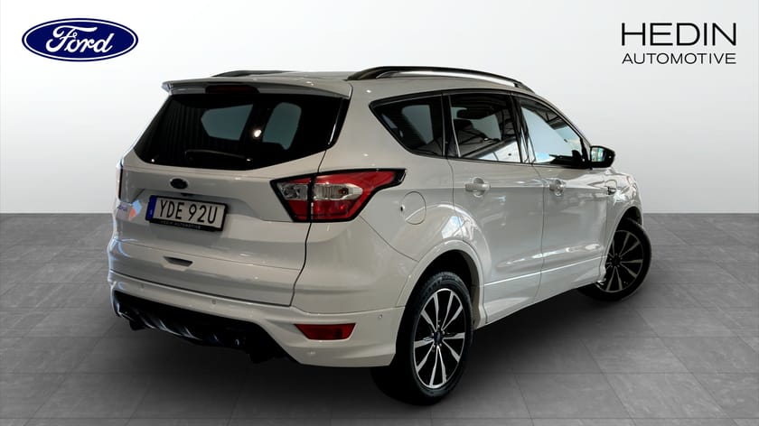 Bild 2 av Ford Kuga 1.5 150hk E85 Aut ST-Line Edt Dragvikt 1700kg 3,95% ränta!