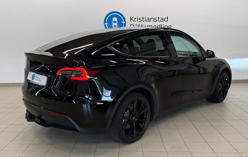 Bild 5 av Tesla Model Y Long Range AWD Panorama