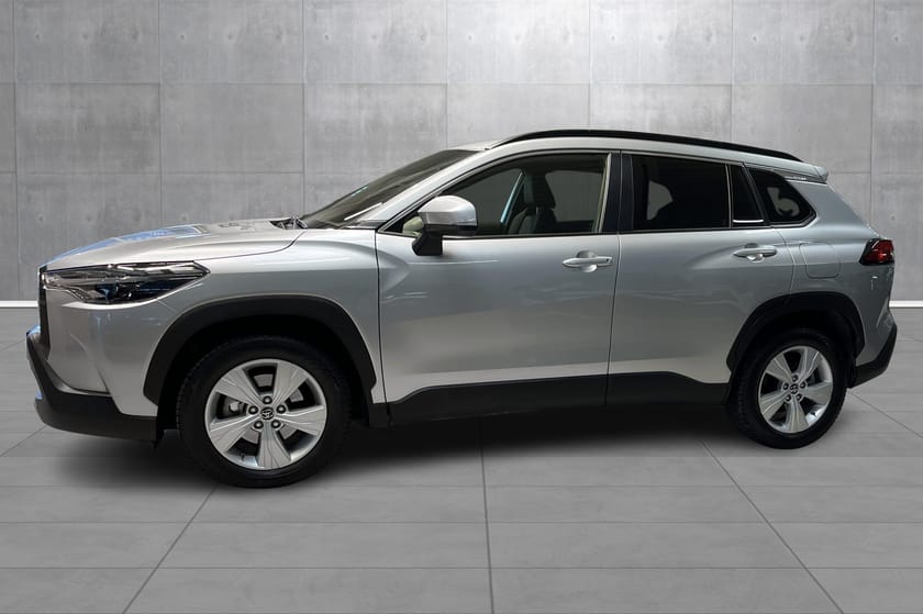 Bilde 2 av Toyota Corolla Cross Hybrid AWD-i 2.0 Executive AWD Hybrid, 6.25% rente med 35%EK