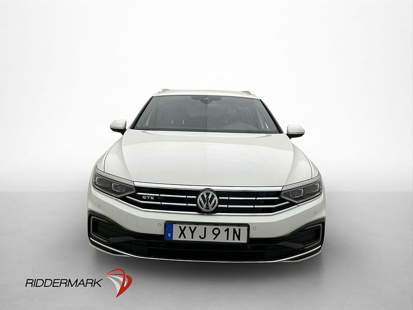 Bild 2 av Volkswagen Passat Sportscombi GTE 1.4 TSI Cockpit P-Värmare 360° Skinn