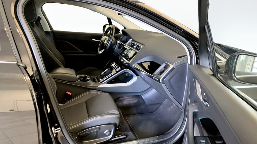 Bild 3 av Jaguar I-Pace EV320 / Dragkrok / Luftfjädring