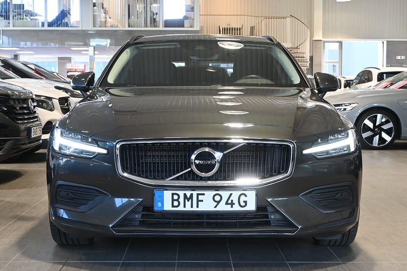 Bild 5 av Volvo V60 B4 Momentum Advanced Navi Pro Edition Drag VOC Värmare