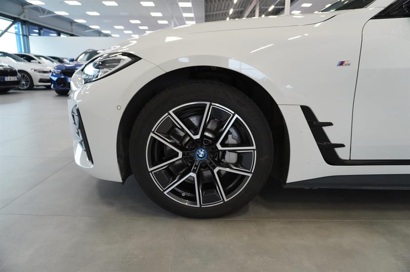 Bild 5 av BMW i4 eDrive40 Gran Coupé M-Sport Navi Drag 360 Kamera Rattvärme Leasebar